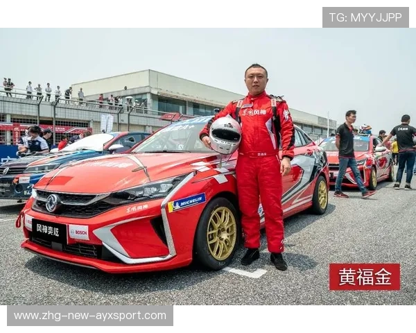 赛场外的温情:车手与粉丝的感人互动瞬间,赛车手的视频 赛场外的温情:车手与粉丝的感人互动瞬间,赛车手的视频